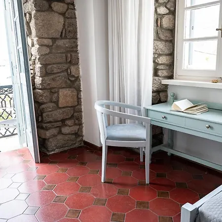 Dionysos Hotel