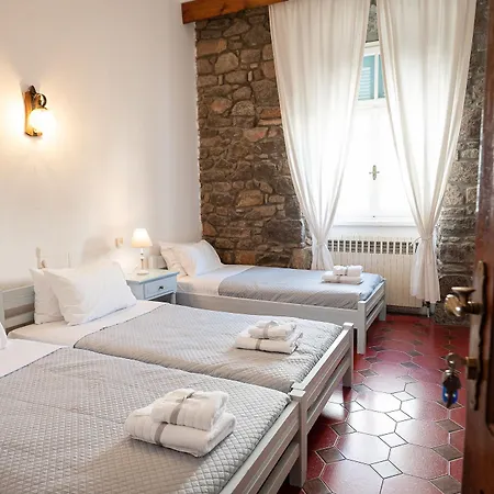 Dionysos Hotel 3*