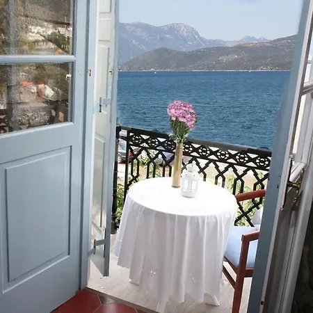 Dionysos Hotel 3*